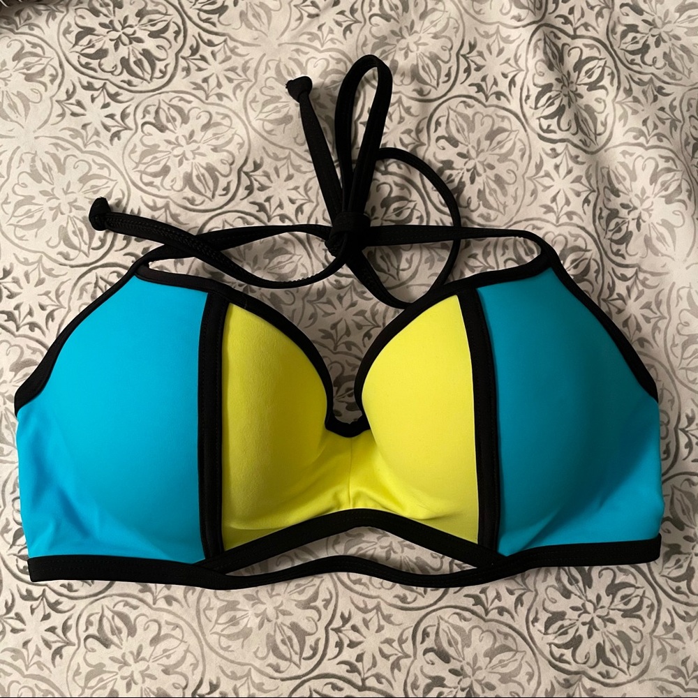 VS PINK Swim Top (D/DD)